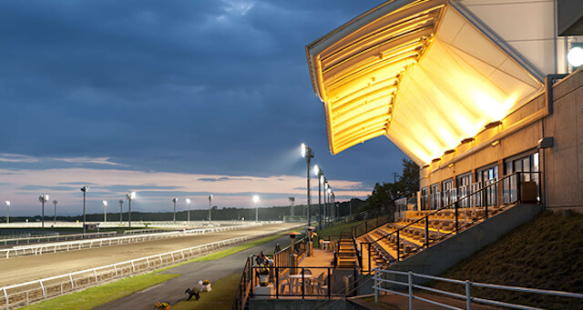 地方競馬と中央競馬の違い地方競馬場